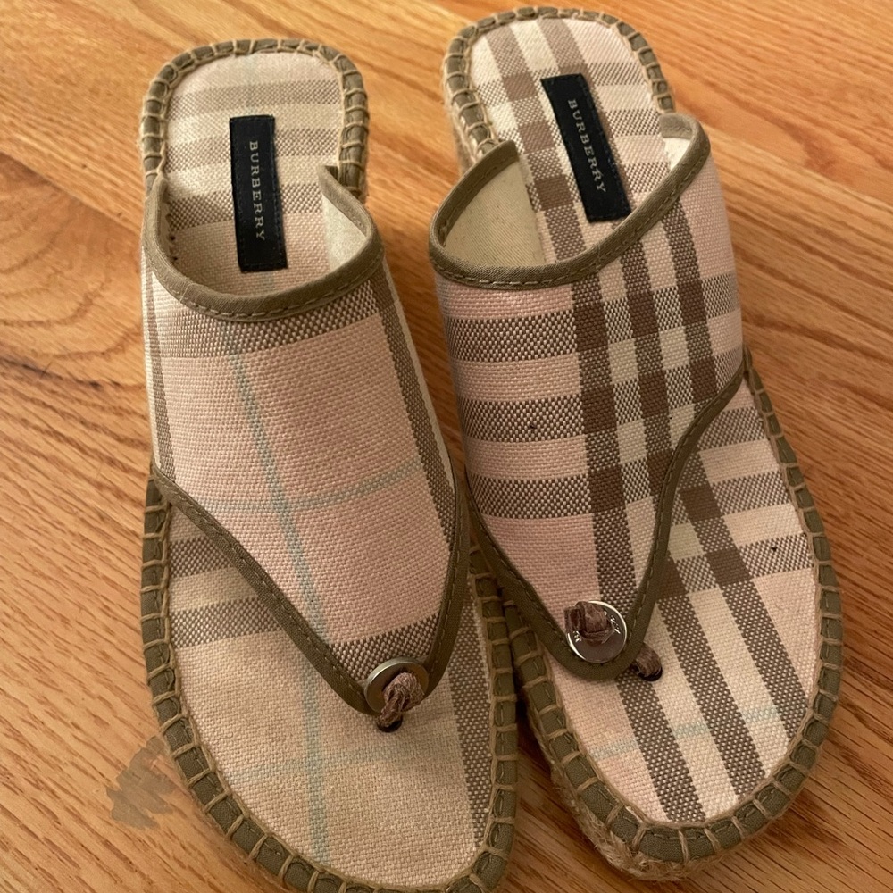 New Authentic Burberry espadrille bought at shoe Inn east Hampton